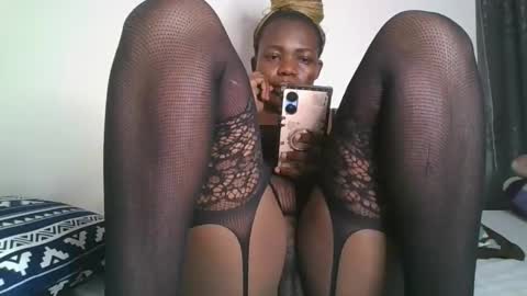 willyoubemine1 online show from December 22, 2024, 12:07 am