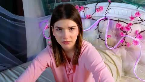 Vicki3 online show from March 23, 2026, 7:01 am