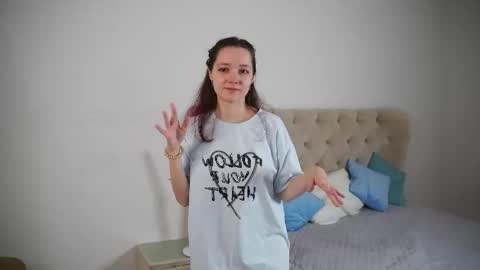 for u Alise online show from September 17, 2025, 4:14 am
