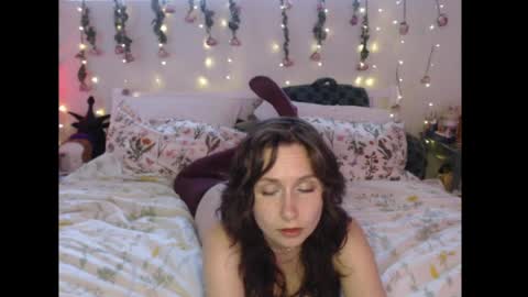 Eevie online show from May 12, 2026, 10:18 pm