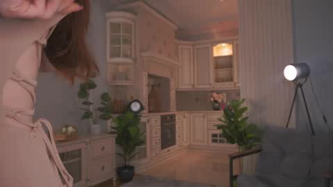 Lillian online show from May 2, 2026, 3:11 am