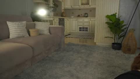 Snapshot of winnieriedesel chatting on June 19, 2026, 3:00 am Lillian online show from June 19, 2026, 3:00 am