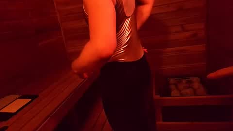 Snapshot of wipwips chatting on February 25, 2026, 8:24 am KiwiFruit89 online show from February 25, 2026, 8:24 am