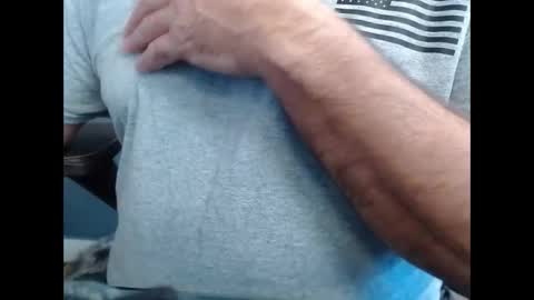 Wisa Randy online show from November 13, 2025, 2:49 pm