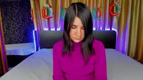 Kira online show from April 20, 2026, 6:16 am