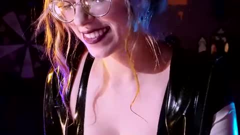 Goddess of two strapons  - Mr. long Don Mr. Pinky online show from June 30, 2026, 8:10 pm