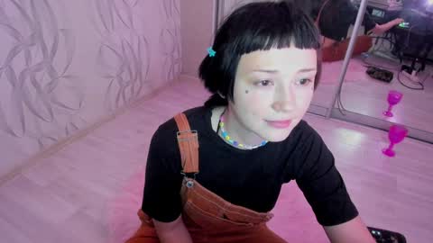 Snapshot of witches_curves chatting on December 15, 2024, 7:10 pm Nemo online show from December 15, 2024, 7:10 pm