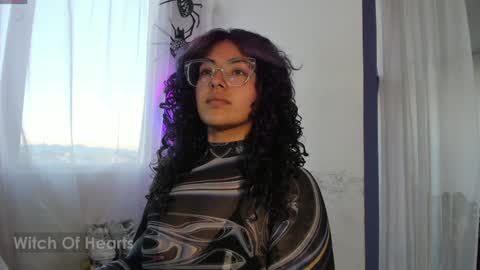     Luna Violeta  A r t i s t  online show from January 21, 2025, 10:51 pm