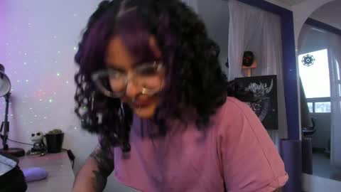     Luna Violeta  A r t i s t  online show from March 3, 2025, 10:52 pm