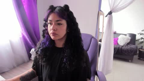     Luna Violeta  A r t i s t  online show from October 1, 2025, 3:51 pm