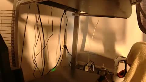 Mater online show from December 18, 2025, 8:48 pm