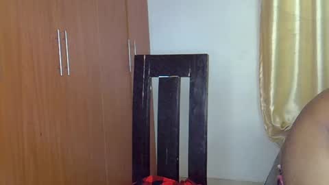 girlie o online show from February 21, 2025, 4:18 am