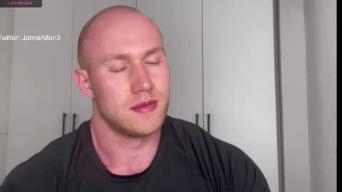 Wlademar online show from March 12, 2026, 4:29 am