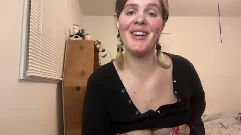 Moth online show from December 21, 2024, 10:40 pm