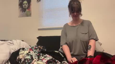 Moth online show from February 17, 2025, 11:09 pm