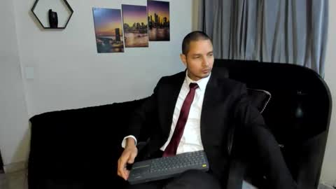 Magnus Dark independent model online show from March 30, 2026, 3:40 am