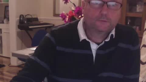 Snapshot of wobble444 chatting on June 15, 2026, 10:45 pm wobble444 online show from June 15, 2026, 10:45 pm