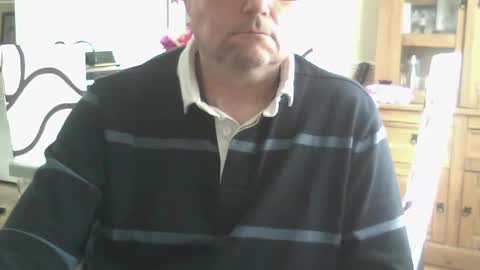 Snapshot of wobble444 chatting on June 18, 2026, 10:09 am wobble444 online show from June 18, 2026, 10:09 am