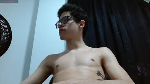  W O L F  online show from November 13, 2025, 11:31 am