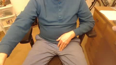 wolfie0717 online show from February 11, 2025, 2:35 am