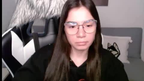 Alex online show from September 18, 2025, 2:35 am