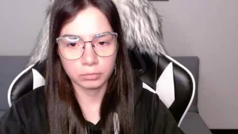 Alex online show from November 13, 2025, 2:54 am