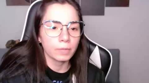 Snapshot of wolfs_daughter chatting on April 27, 2026, 1:14 am Alex online show from April 27, 2026, 1:14 am