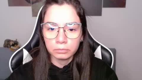 Snapshot of wolfs_daughter chatting on May 11, 2026, 1:55 am Alex online show from May 11, 2026, 1:55 am