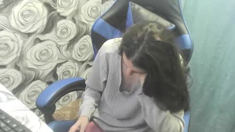 Snapshot of wolfxsnow chatting on December 3, 2025, 10:30 pm wolfxsnow online show from December 3, 2025, 10:30 pm