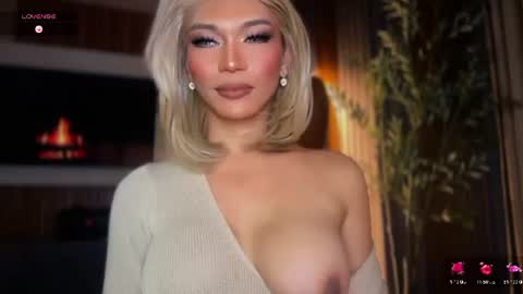 Julia online show from July 18, 2026, 5:22 am