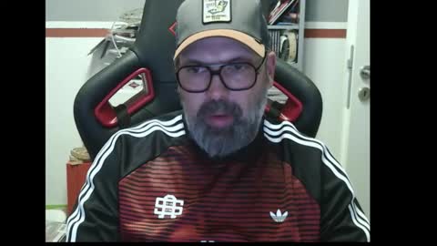 Snapshot of womenizzeer chatting on September 22, 2025, 10:12 pm Adam online show from September 22, 2025, 10:12 pm