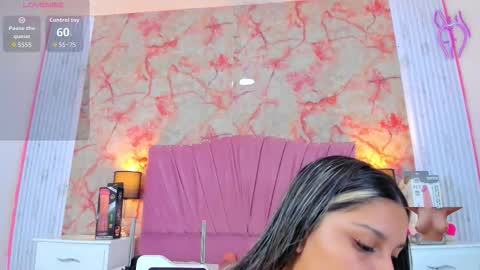 wonderkloe_ online show from March 18, 2026, 2:47 am