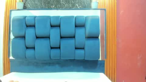 wonderkloe_ online show from April 13, 2026, 2:39 am