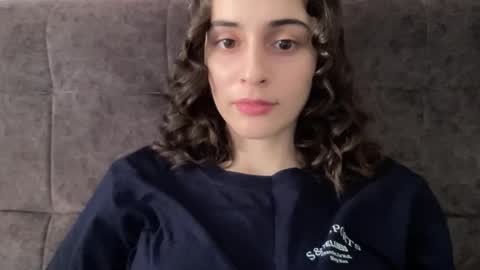 Stia online show from September 22, 2025, 5:20 am