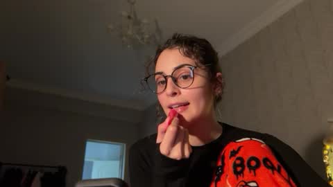 Stia online show from November 26, 2025, 2:29 pm