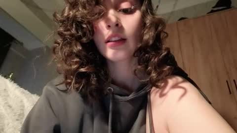 Stia online show from January 9, 2026, 1:47 pm