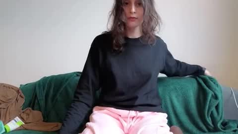 Stia online show from March 8, 2026, 1:37 pm