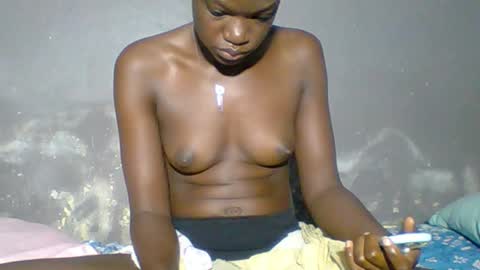 Your black bunny online show from September 29, 2025, 4:39 am