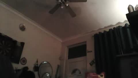 Snapshot of woodburner12 chatting on April 5, 2026, 1:36 am woodburner12 online show from April 5, 2026, 1:36 am
