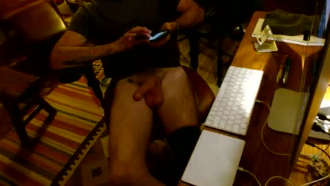 Snapshot of woodchuck185 chatting on May 18, 2026, 1:24 am Chuck online show from May 18, 2026, 1:24 am