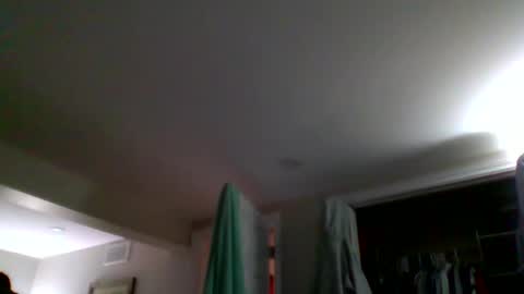 woodeee77 online show from March 2, 2026, 2:14 am