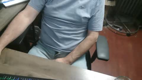 woodworker6473 online show from April 21, 2026, 12:12 am