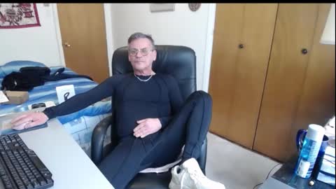 Large one  online show from February 7, 2026, 2:10 pm