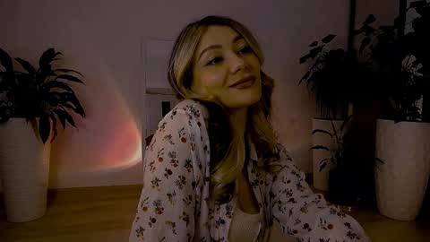 worldsbaby online show from February 13, 2025, 10:22 pm