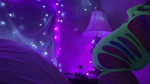 cum4me online show from May 15, 2026, 1:29 pm
