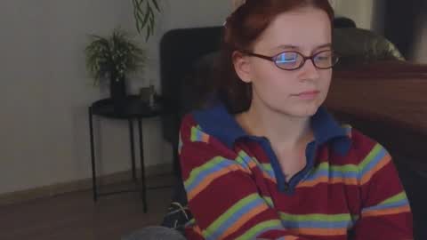 Rebecy online show from November 7, 2025, 1:44 pm