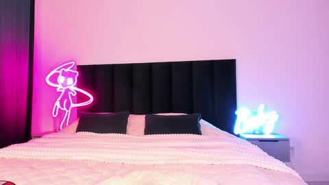 Emi online show from December 1, 2024, 7:58 pm