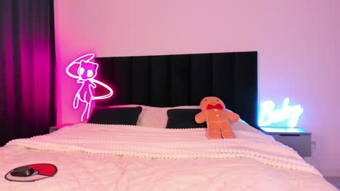 Emi online show from December 23, 2024, 2:02 am