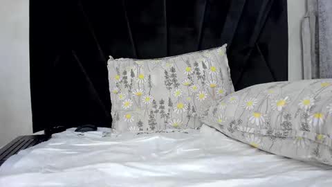              online show from October 9, 2025, 2:37 pm