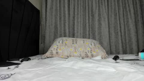              online show from October 10, 2025, 2:43 am